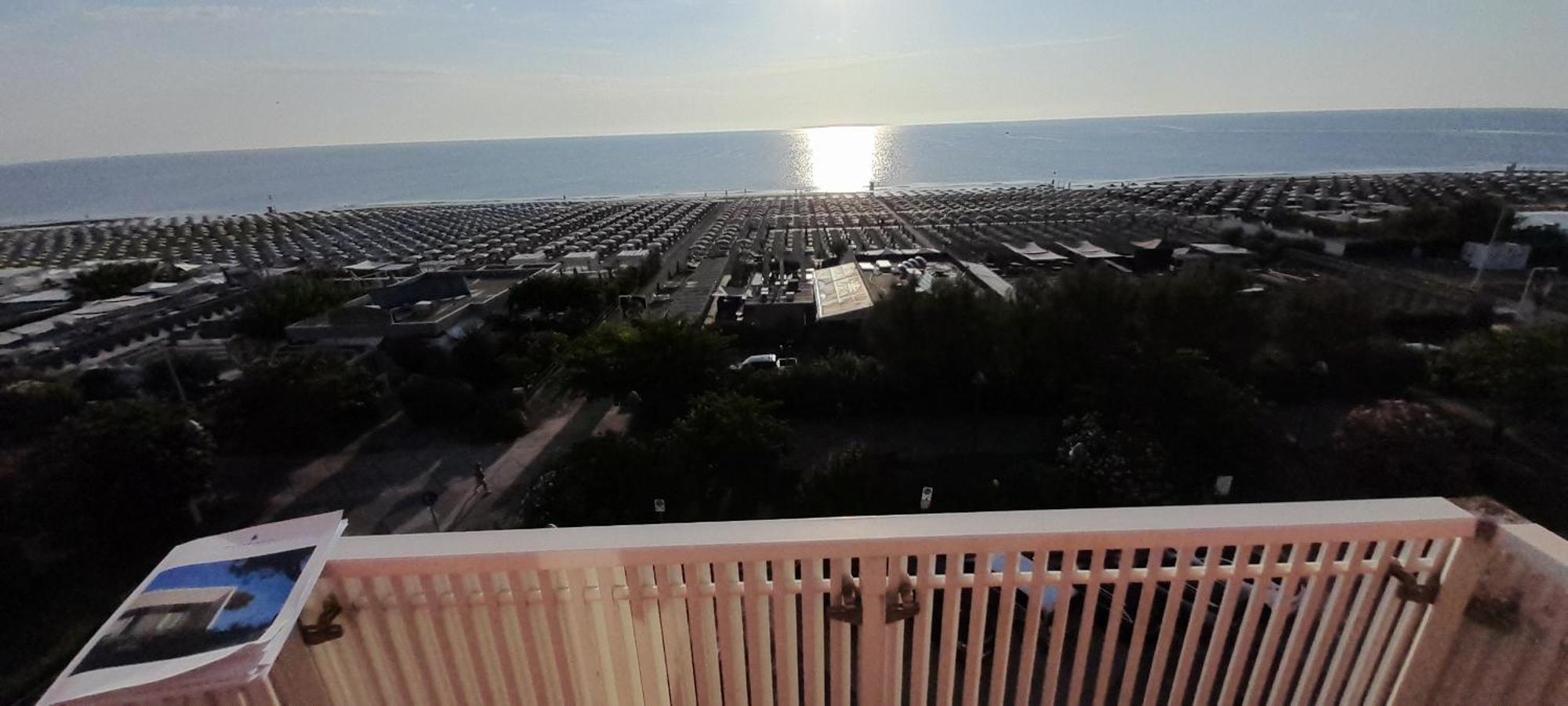 Hotel Delfino Milano Marittima Eksteriør bilde
