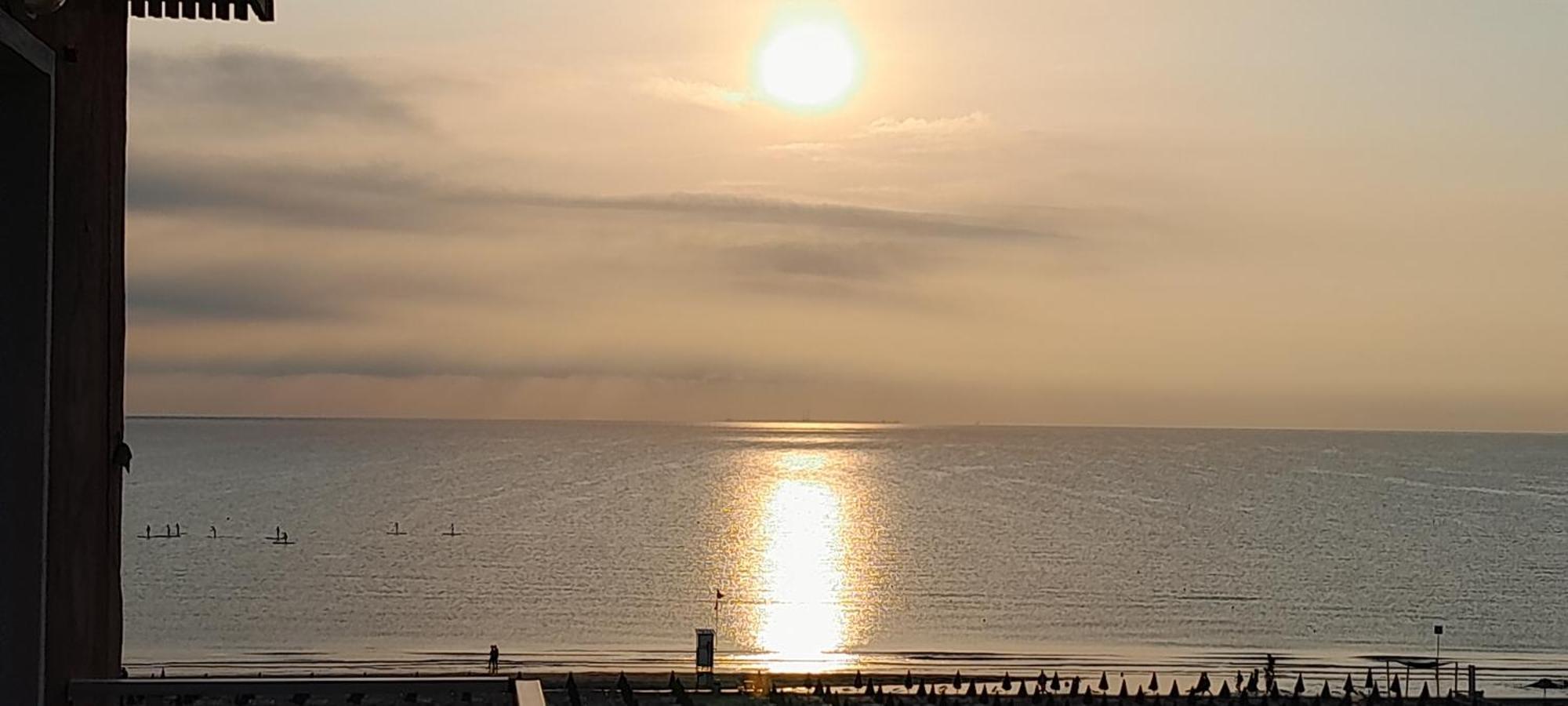 Hotel Delfino Milano Marittima Eksteriør bilde