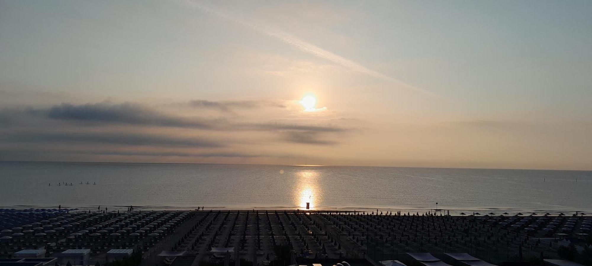 Hotel Delfino Milano Marittima Eksteriør bilde