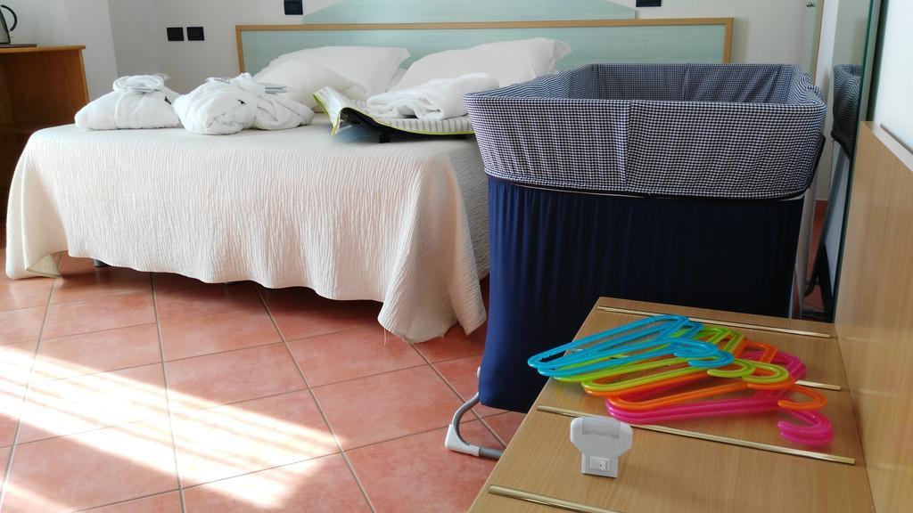 Hotel Delfino Milano Marittima Eksteriør bilde